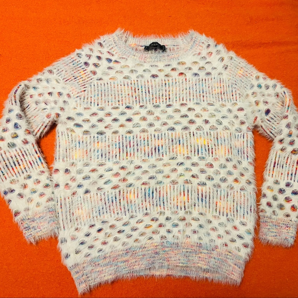 Minkas vintage fluffy textured white patterned long sleeve sweater EUC
